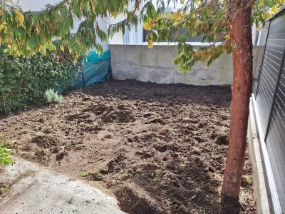 Terrain nivelé et prêt pour l’installation de gazon ou aménagement de jardin
